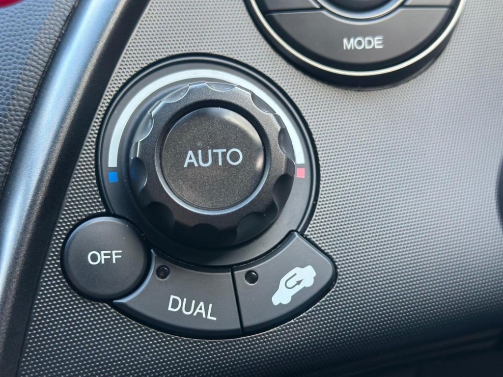 HONDA CIVIC 1.8 i-VTEC ES 5dr 2010