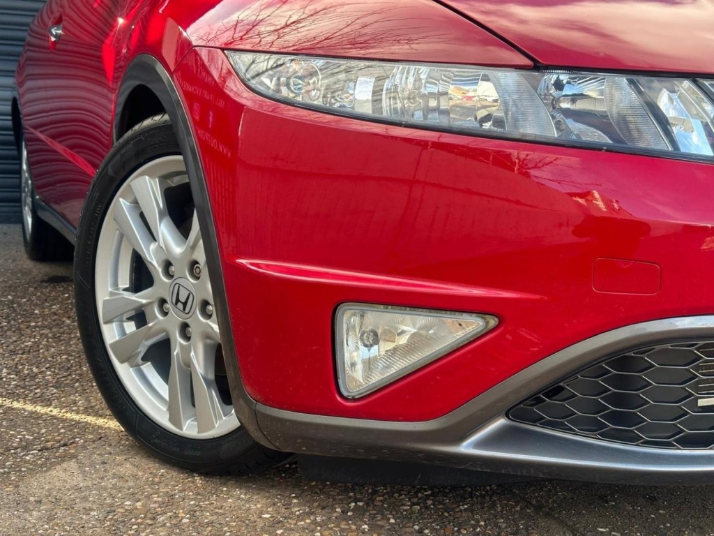 HONDA CIVIC 1.8 i-VTEC ES 5dr 2010