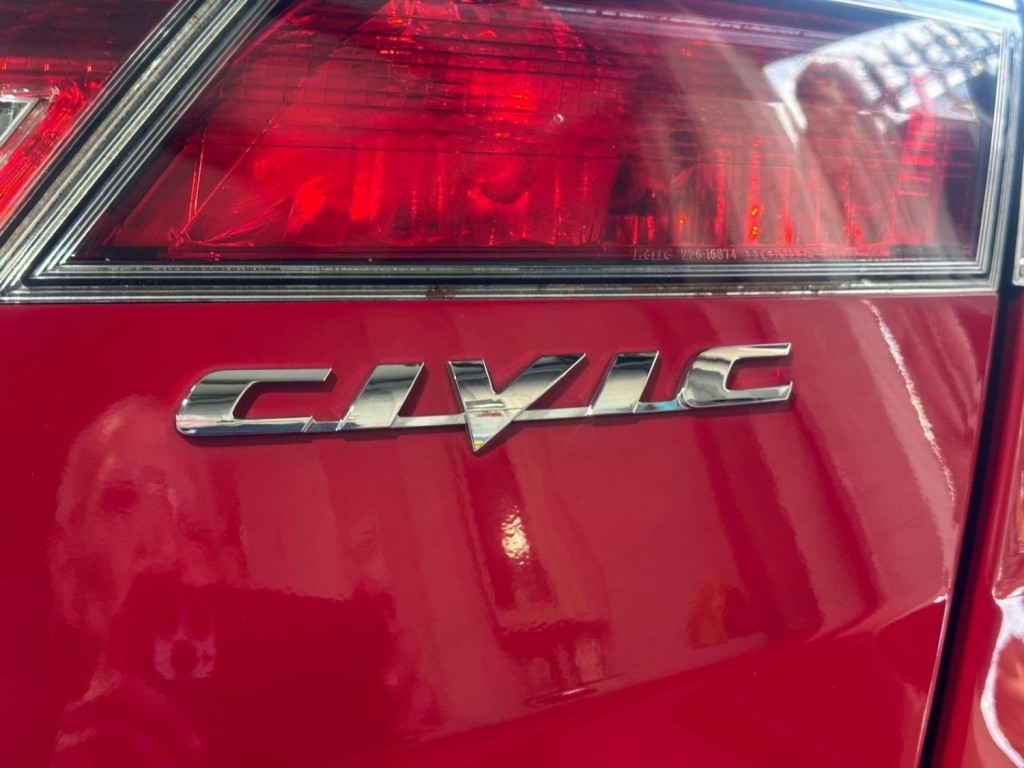 HONDA CIVIC 1.8 i-VTEC ES 5dr 2010