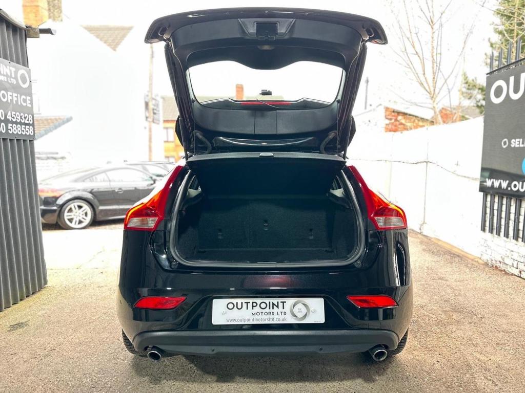 VOLVO V40 2.0 D4 SE Lux Nav Geartronic Euro 6 (s/s) 5dr 2015