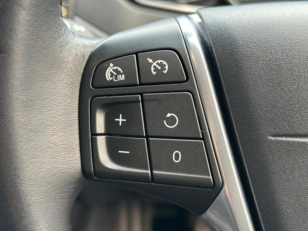 VOLVO V40 2.0 D4 SE Lux Nav Geartronic Euro 6 (s/s) 5dr 2015