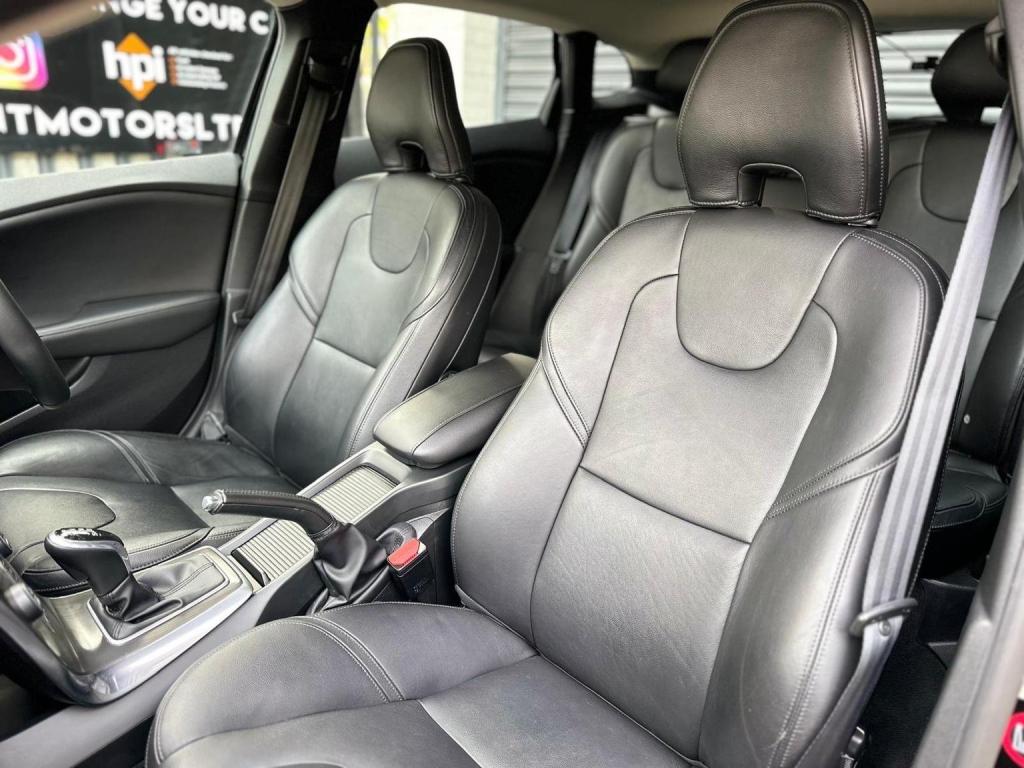 VOLVO V40 2.0 D4 SE Lux Nav Geartronic Euro 6 (s/s) 5dr 2015