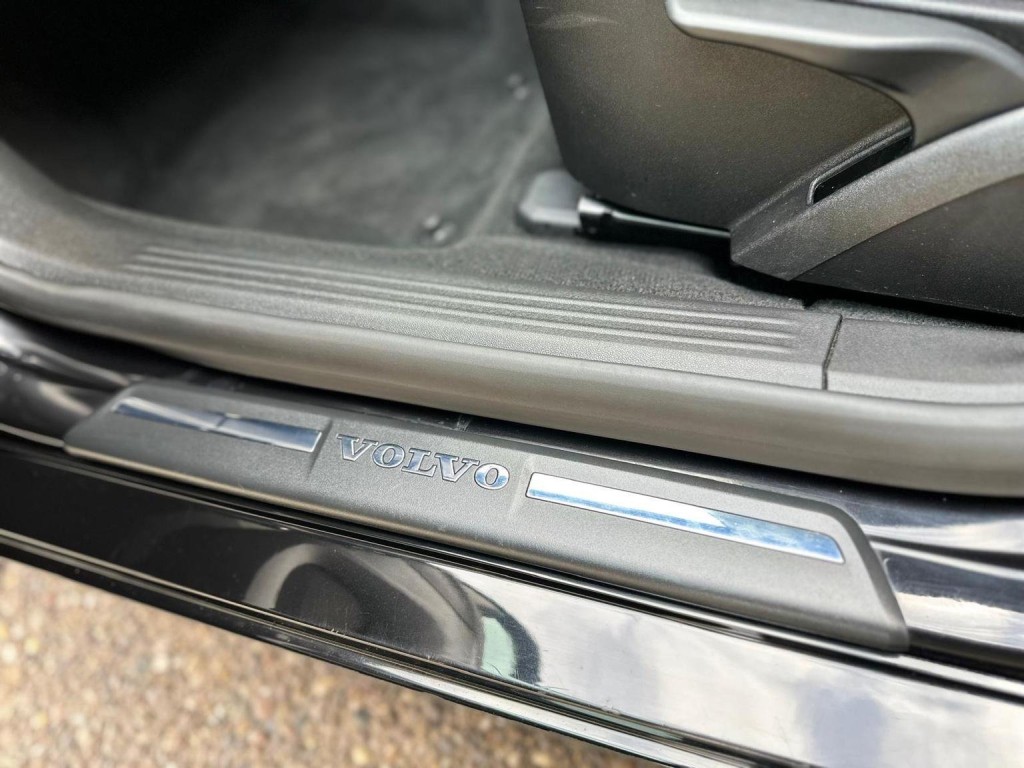 VOLVO V40 2.0 D4 SE Lux Nav Geartronic Euro 6 (s/s) 5dr 2015