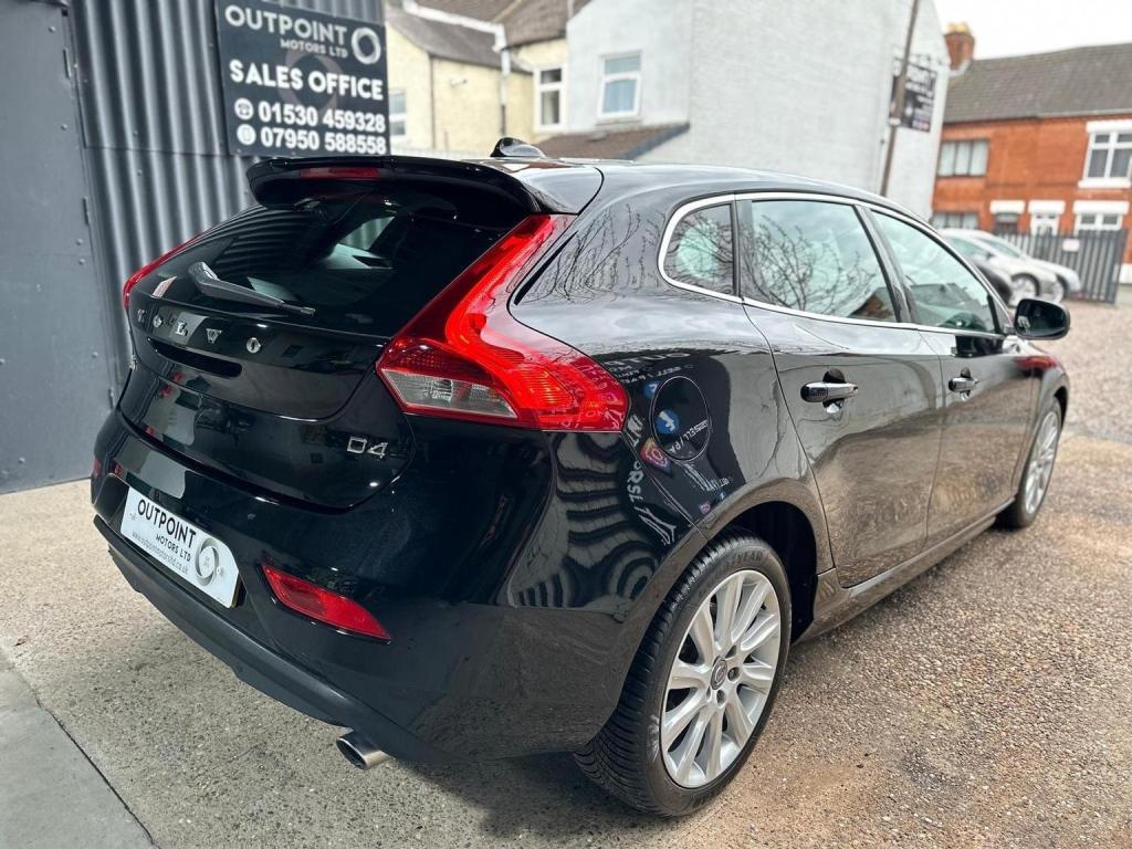 VOLVO V40 2.0 D4 SE Lux Nav Geartronic Euro 6 (s/s) 5dr 2015