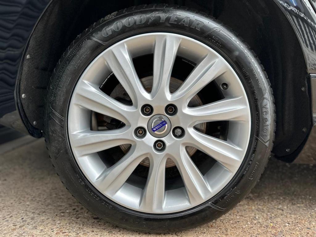 VOLVO V40 2.0 D4 SE Lux Nav Geartronic Euro 6 (s/s) 5dr 2015