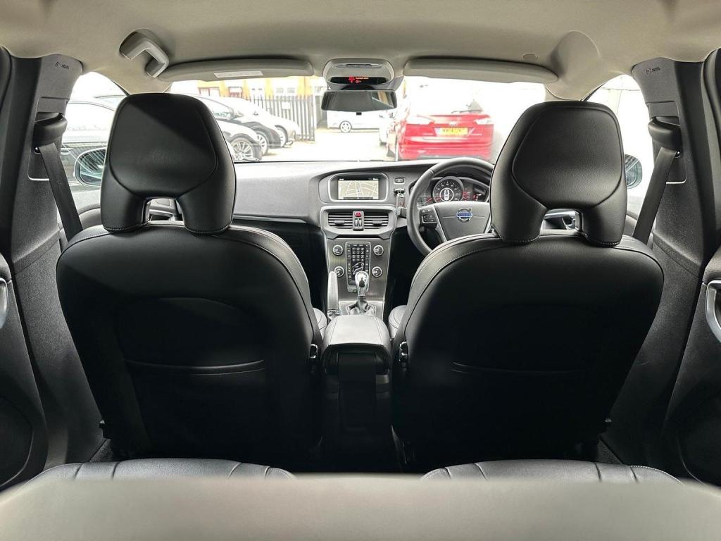 VOLVO V40 2.0 D4 SE Lux Nav Geartronic Euro 6 (s/s) 5dr 2015
