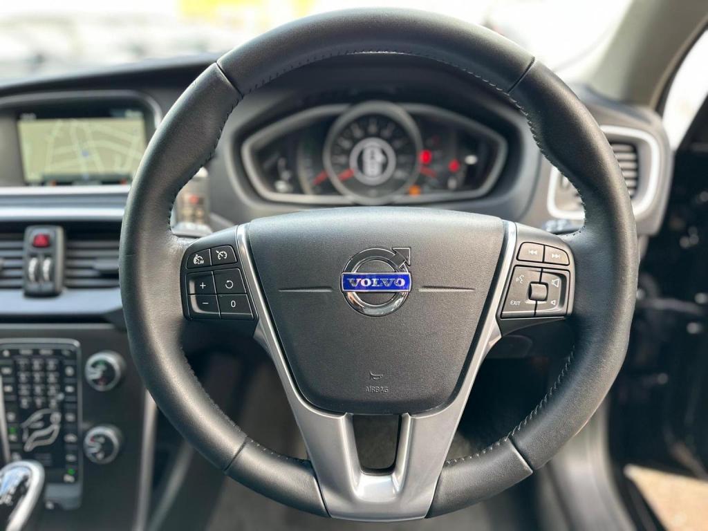 VOLVO V40 2.0 D4 SE Lux Nav Geartronic Euro 6 (s/s) 5dr 2015