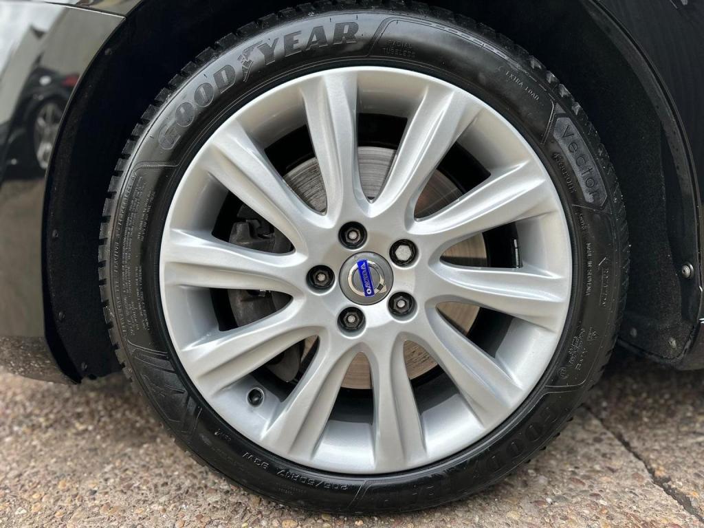 VOLVO V40 2.0 D4 SE Lux Nav Geartronic Euro 6 (s/s) 5dr 2015