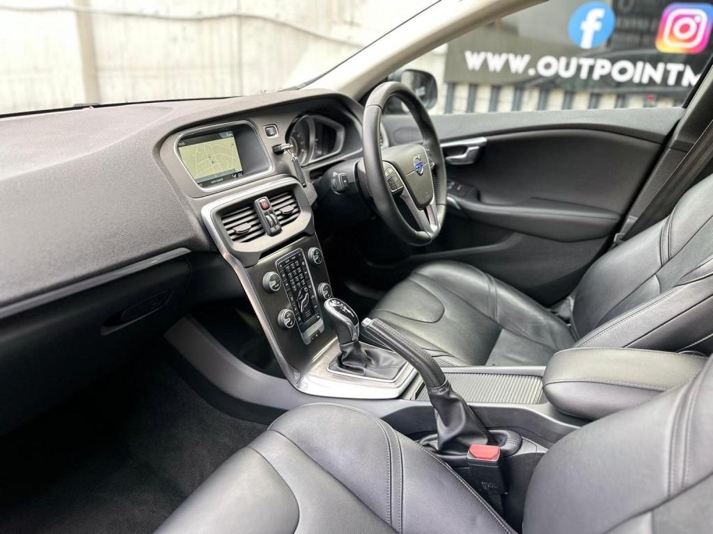 VOLVO V40 2.0 D4 SE Lux Nav Geartronic Euro 6 (s/s) 5dr 2015