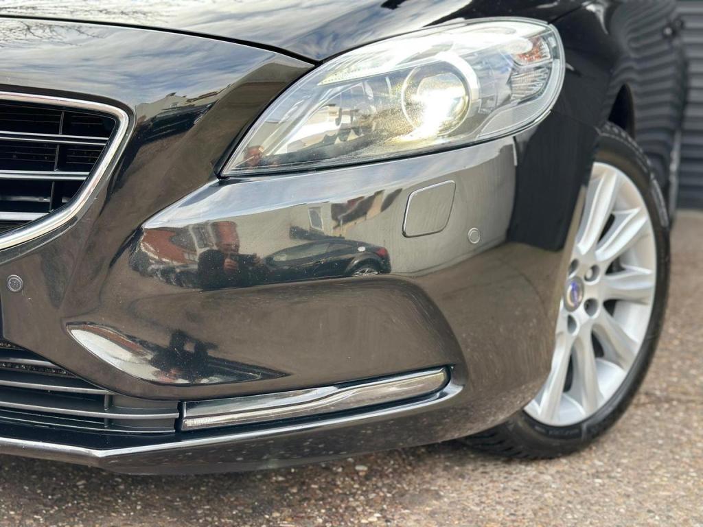 VOLVO V40 2.0 D4 SE Lux Nav Geartronic Euro 6 (s/s) 5dr 2015
