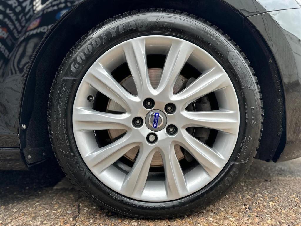 VOLVO V40 2.0 D4 SE Lux Nav Geartronic Euro 6 (s/s) 5dr 2015