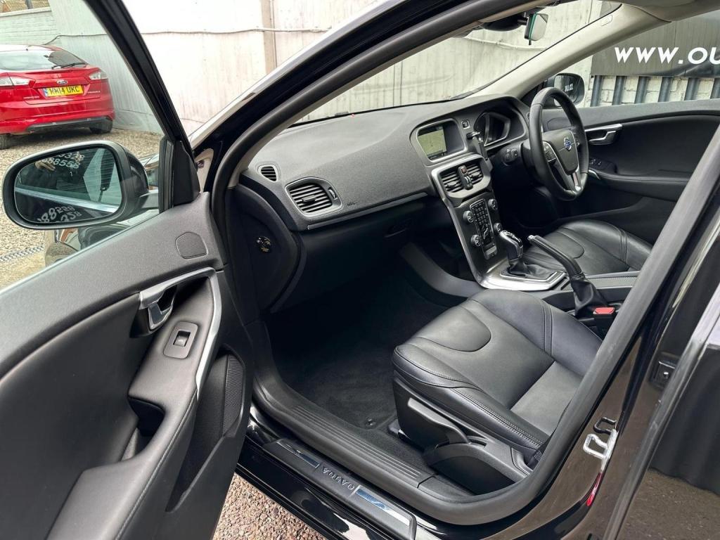VOLVO V40 2.0 D4 SE Lux Nav Geartronic Euro 6 (s/s) 5dr 2015