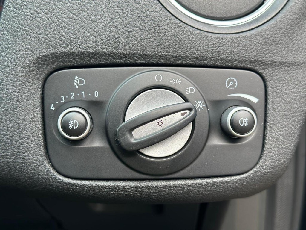 FORD MONDEO 2.2 TDCi Titanium X Euro 5 5dr 2012