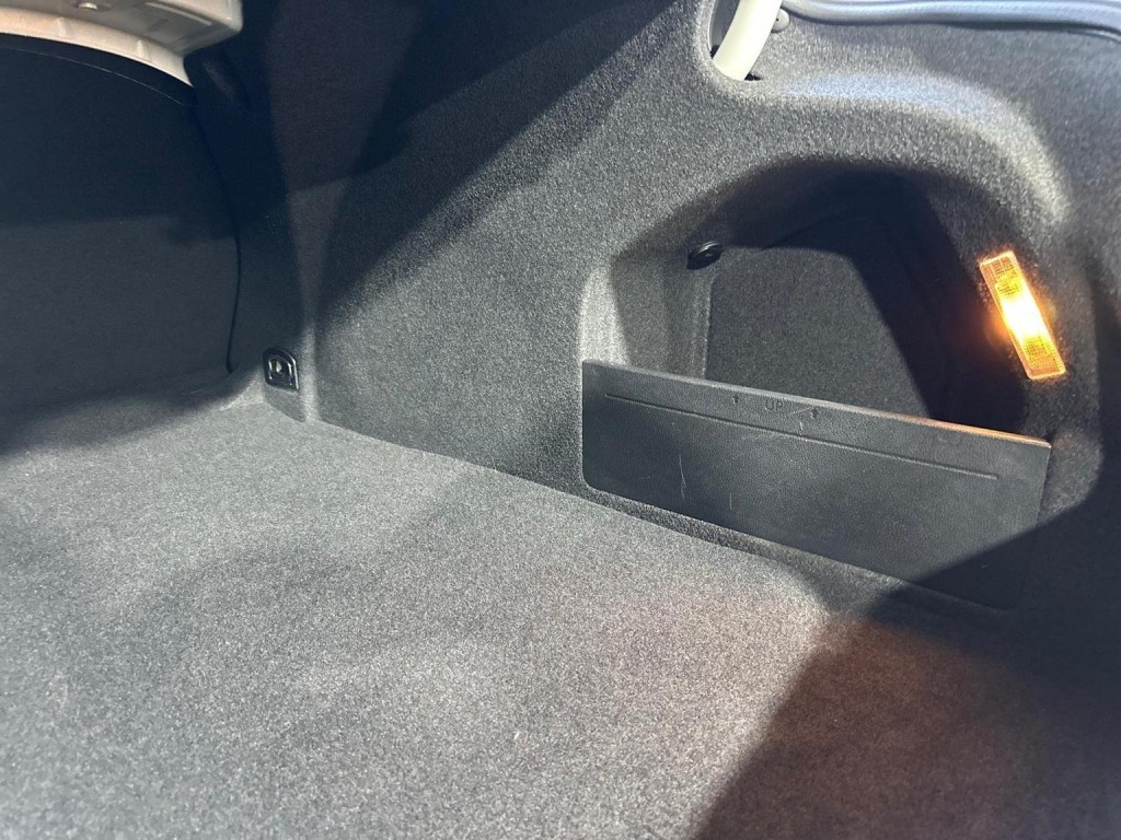 VOLKSWAGEN CC 2.0 TDI BlueMotion Tech R-Line DSG Euro 5 (s/s) 4dr 2014