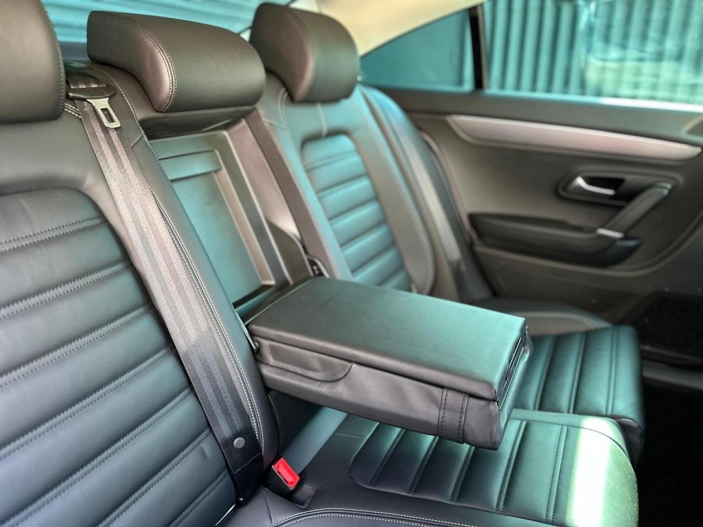 VOLKSWAGEN CC 2.0 TDI BlueMotion Tech R-Line DSG Euro 5 (s/s) 4dr 2014