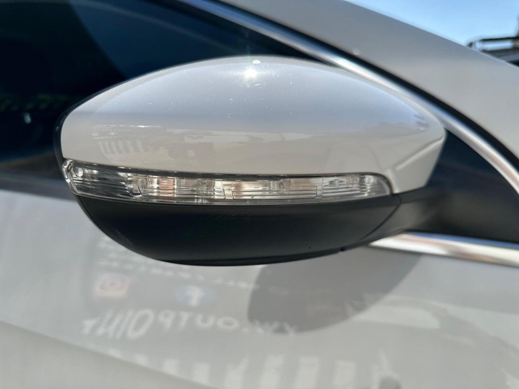 VOLKSWAGEN CC 2.0 TDI BlueMotion Tech R-Line DSG Euro 5 (s/s) 4dr 2014