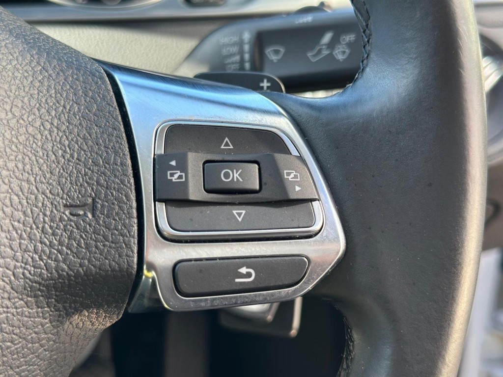 VOLKSWAGEN CC 2.0 TDI BlueMotion Tech R-Line DSG Euro 5 (s/s) 4dr 2014