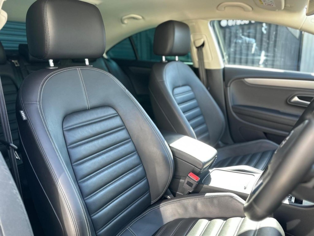 VOLKSWAGEN CC 2.0 TDI BlueMotion Tech R-Line DSG Euro 5 (s/s) 4dr 2014