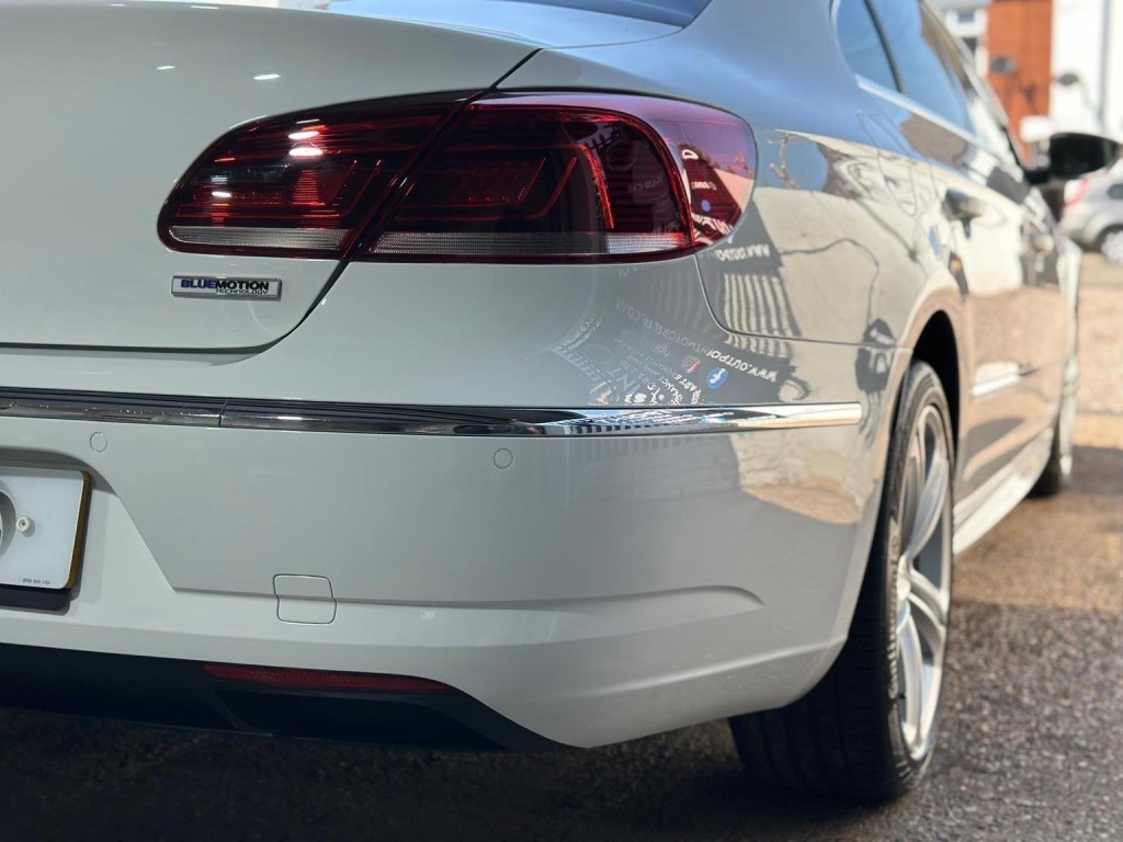 VOLKSWAGEN CC 2.0 TDI BlueMotion Tech R-Line DSG Euro 5 (s/s) 4dr 2014