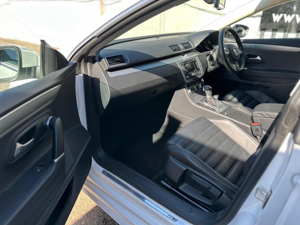 VOLKSWAGEN CC 2.0 TDI BlueMotion Tech R-Line DSG Euro 5 (s/s) 4dr 2014