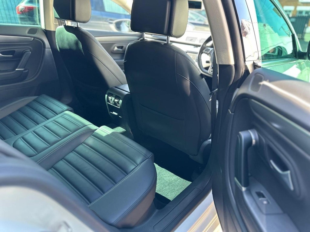 VOLKSWAGEN CC 2.0 TDI BlueMotion Tech R-Line DSG Euro 5 (s/s) 4dr 2014