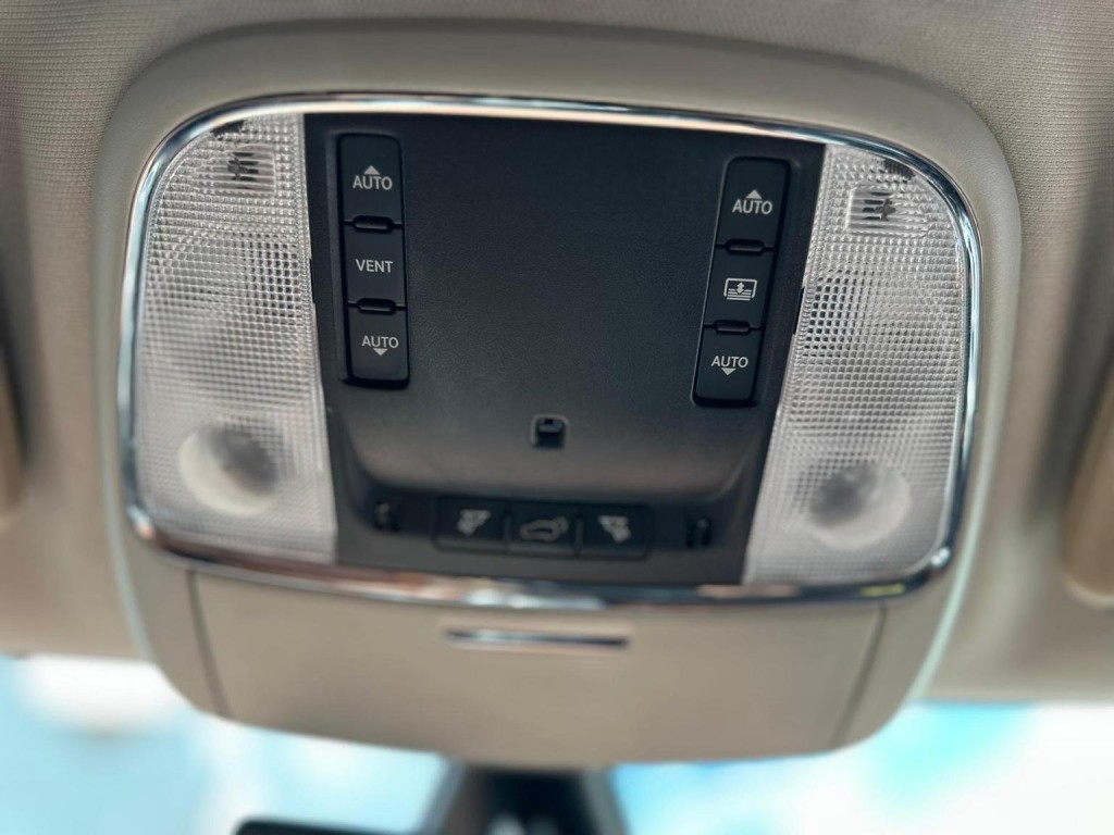 JEEP GRAND CHEROKEE 3.0 V6 CRD Overland Summit Auto 4WD Euro 5 5dr 2012