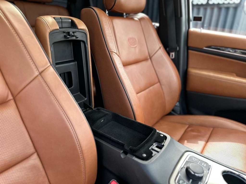 JEEP GRAND CHEROKEE 3.0 V6 CRD Overland Summit Auto 4WD Euro 5 5dr 2012