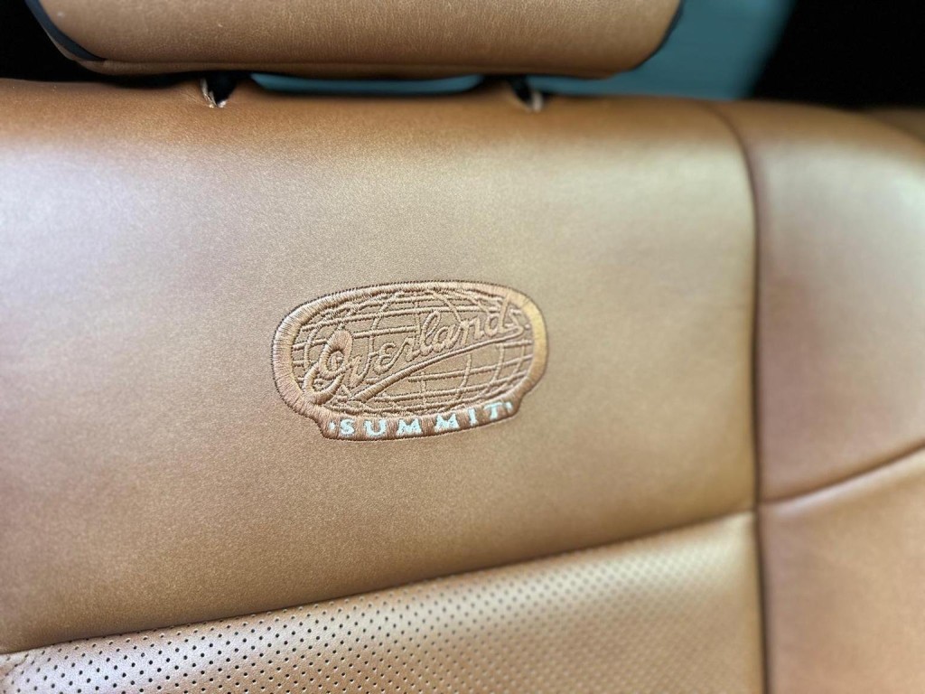 JEEP GRAND CHEROKEE 3.0 V6 CRD Overland Summit Auto 4WD Euro 5 5dr 2012