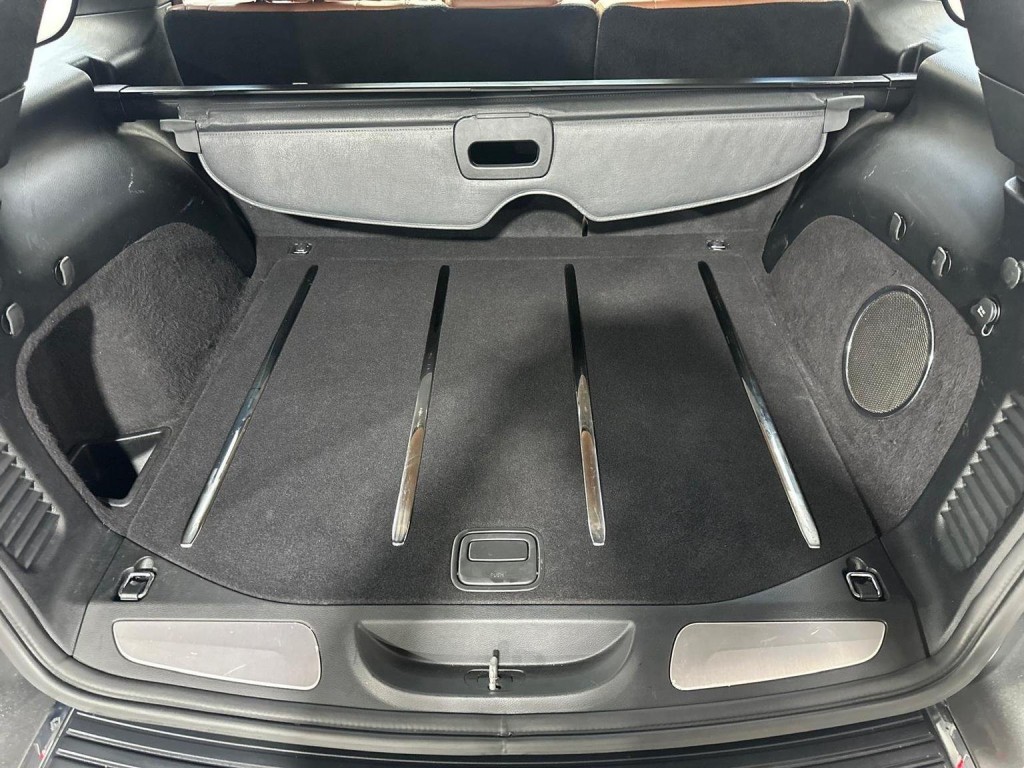 JEEP GRAND CHEROKEE 3.0 V6 CRD Overland Summit Auto 4WD Euro 5 5dr 2012