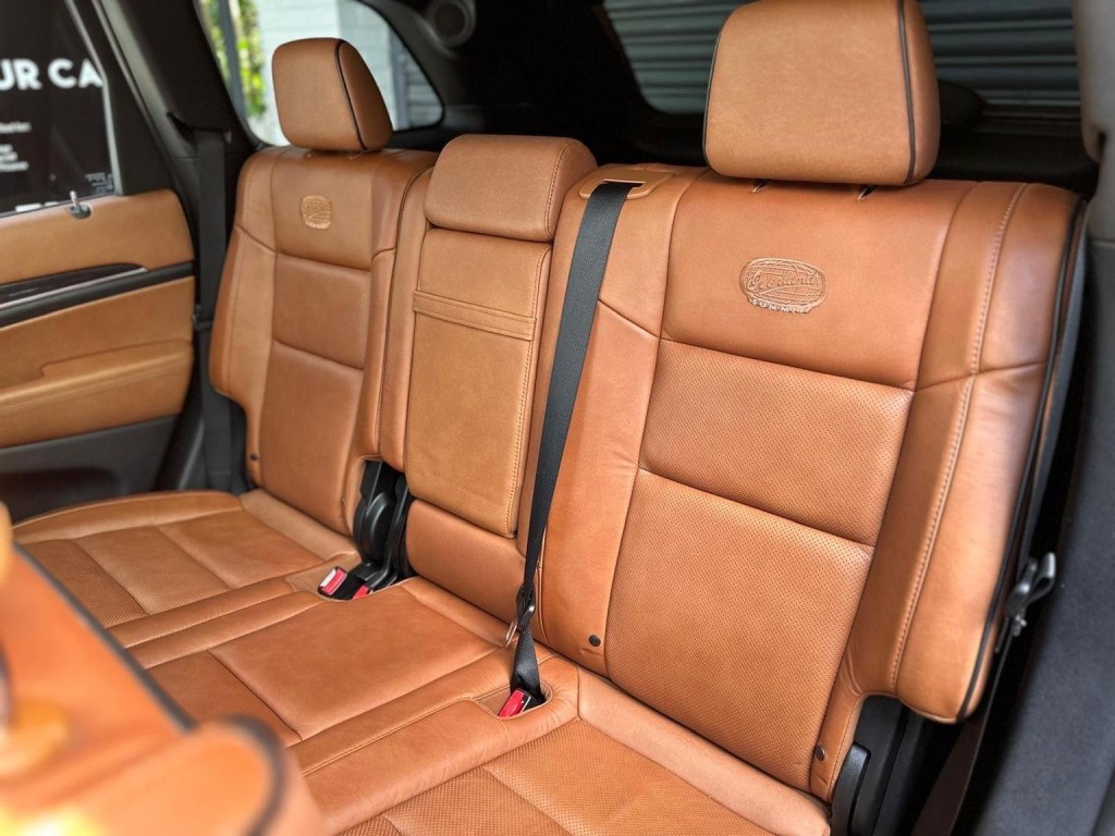 JEEP GRAND CHEROKEE 3.0 V6 CRD Overland Summit Auto 4WD Euro 5 5dr 2012