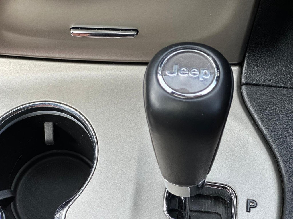 JEEP GRAND CHEROKEE 3.0 V6 CRD Overland Summit Auto 4WD Euro 5 5dr 2012