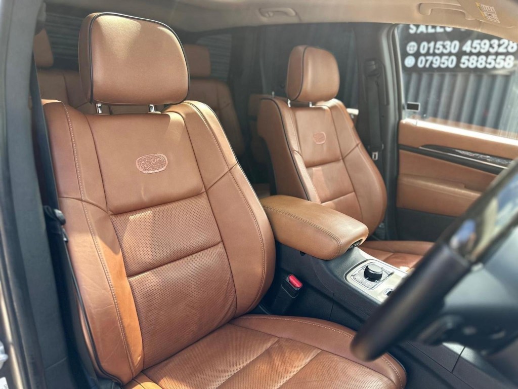 JEEP GRAND CHEROKEE 3.0 V6 CRD Overland Summit Auto 4WD Euro 5 5dr 2012