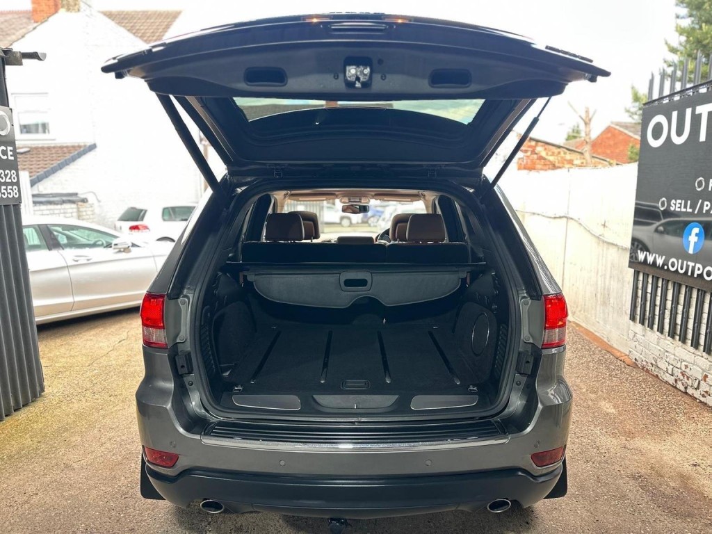 JEEP GRAND CHEROKEE 3.0 V6 CRD Overland Summit Auto 4WD Euro 5 5dr 2012