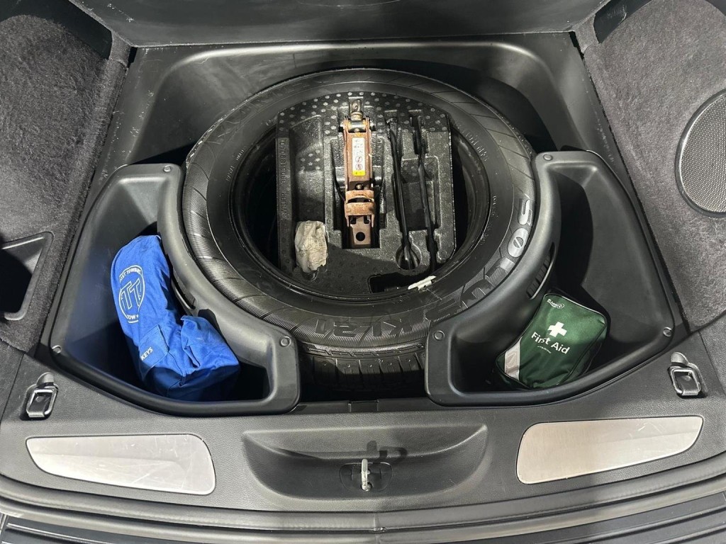 JEEP GRAND CHEROKEE 3.0 V6 CRD Overland Summit Auto 4WD Euro 5 5dr 2012