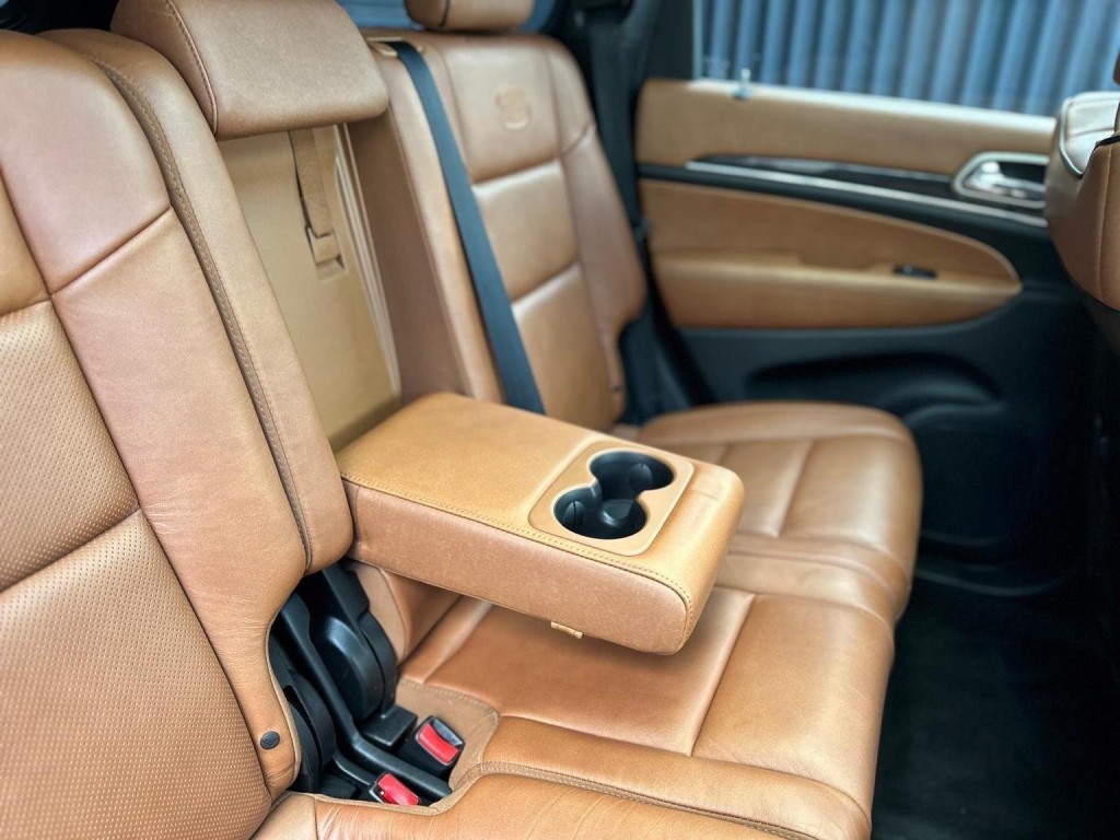 JEEP GRAND CHEROKEE 3.0 V6 CRD Overland Summit Auto 4WD Euro 5 5dr 2012