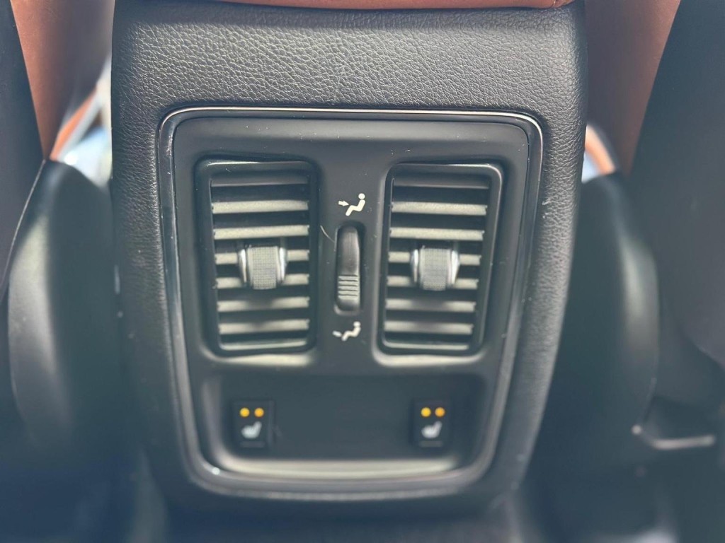 JEEP GRAND CHEROKEE 3.0 V6 CRD Overland Summit Auto 4WD Euro 5 5dr 2012