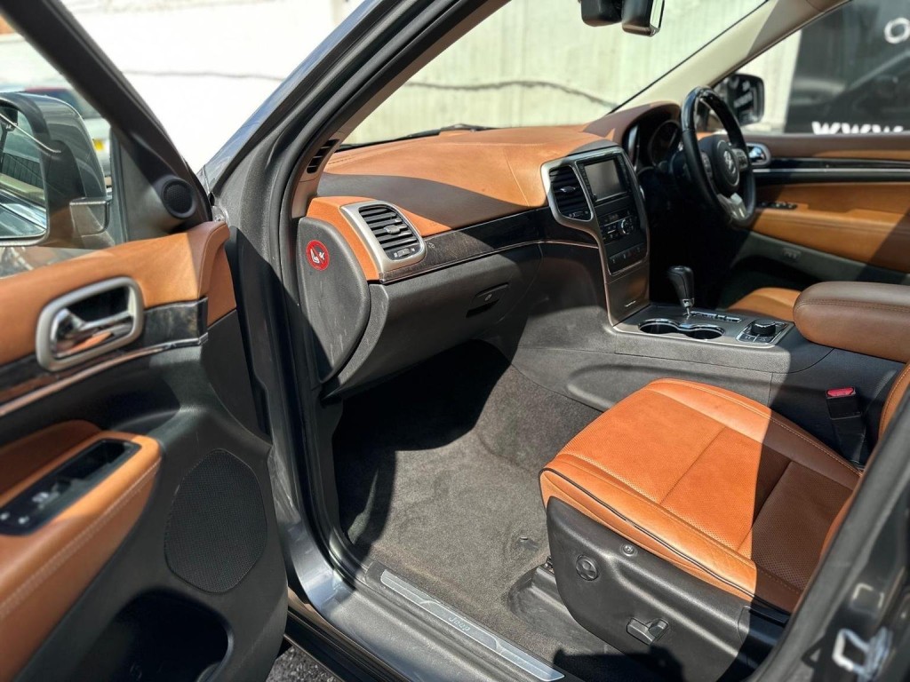 JEEP GRAND CHEROKEE 3.0 V6 CRD Overland Summit Auto 4WD Euro 5 5dr 2012