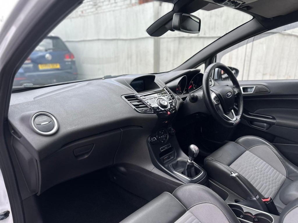 FORD FIESTA 1.6T EcoBoost ST-3 Euro 6 3dr 2017