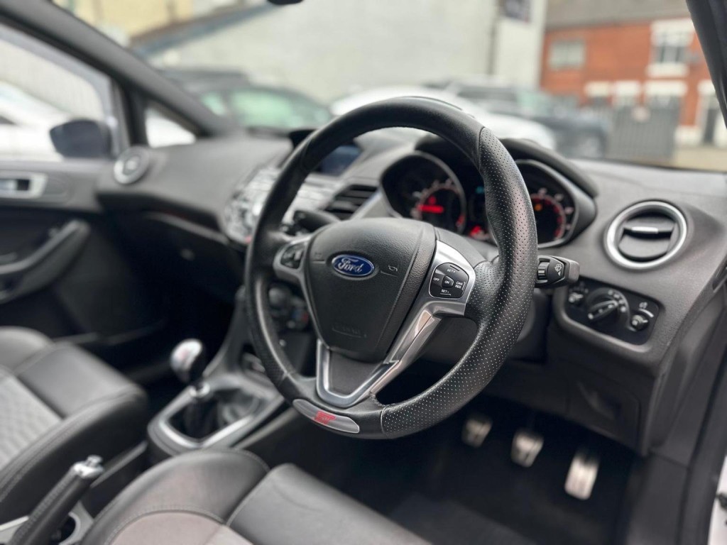 FORD FIESTA 1.6T EcoBoost ST-3 Euro 6 3dr 2017