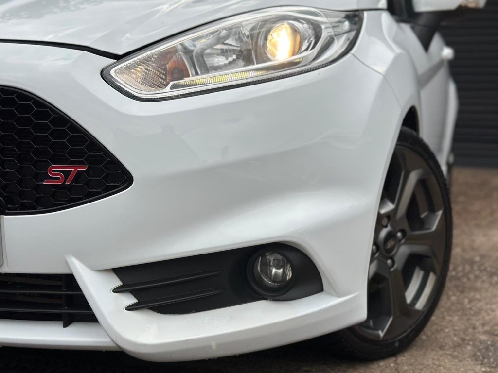 FORD FIESTA 1.6T EcoBoost ST-3 Euro 6 3dr 2017