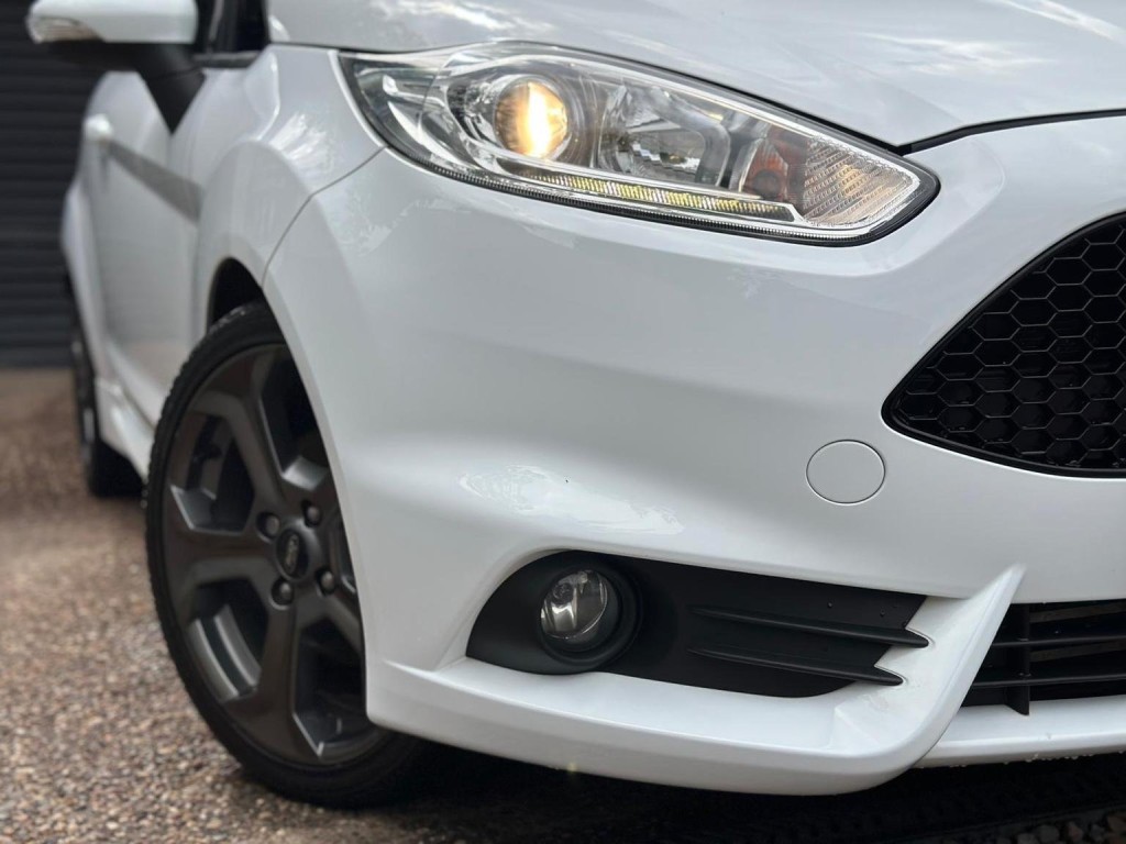 FORD FIESTA 1.6T EcoBoost ST-3 Euro 6 3dr 2017