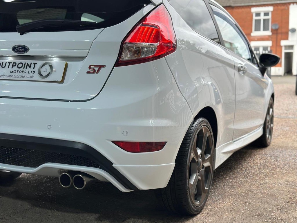 FORD FIESTA 1.6T EcoBoost ST-3 Euro 6 3dr 2017