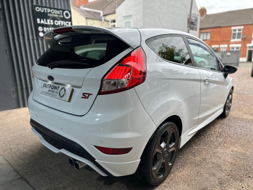FORD FIESTA 1.6T EcoBoost ST-3 Euro 6 3dr 2017