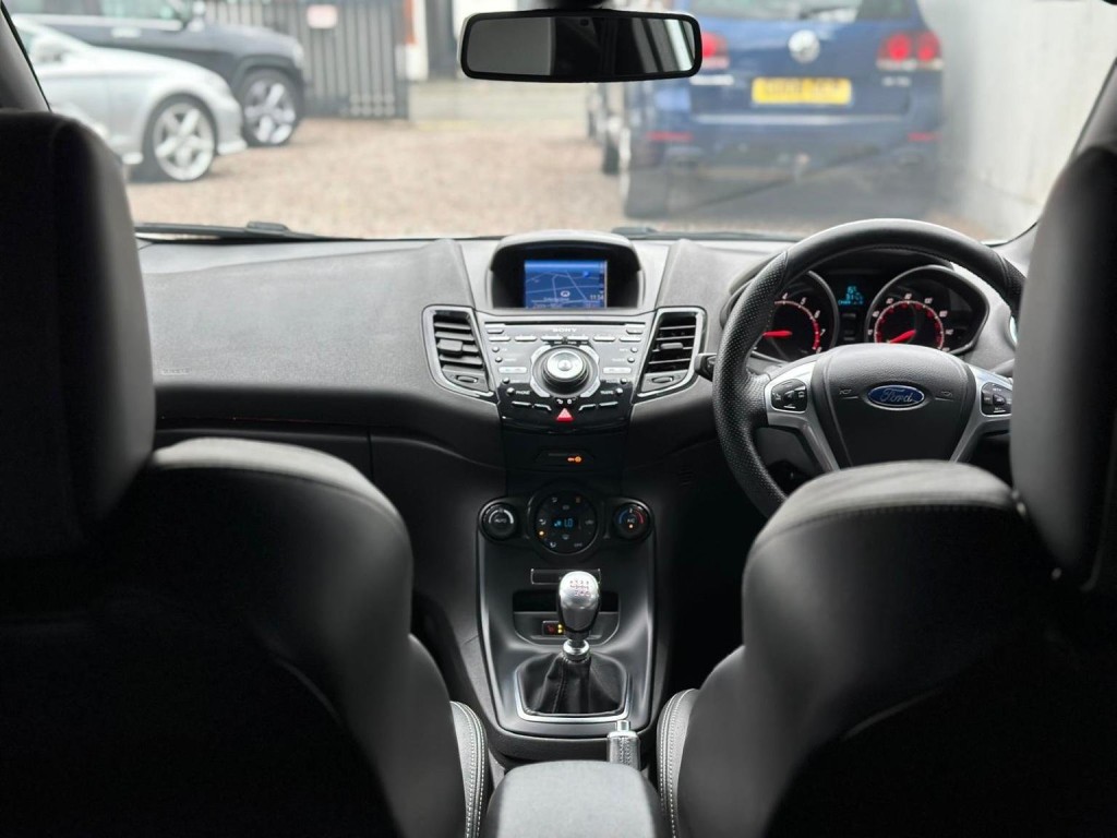 FORD FIESTA 1.6T EcoBoost ST-3 Euro 6 3dr 2017