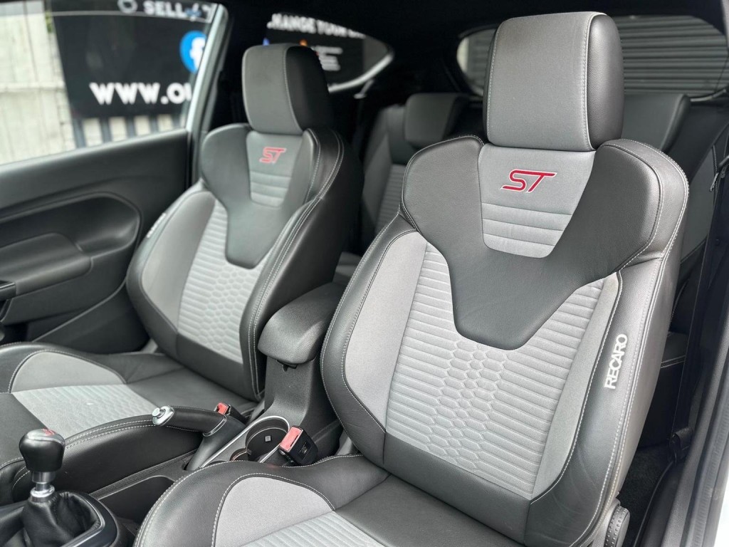 FORD FIESTA 1.6T EcoBoost ST-3 Euro 6 3dr 2017