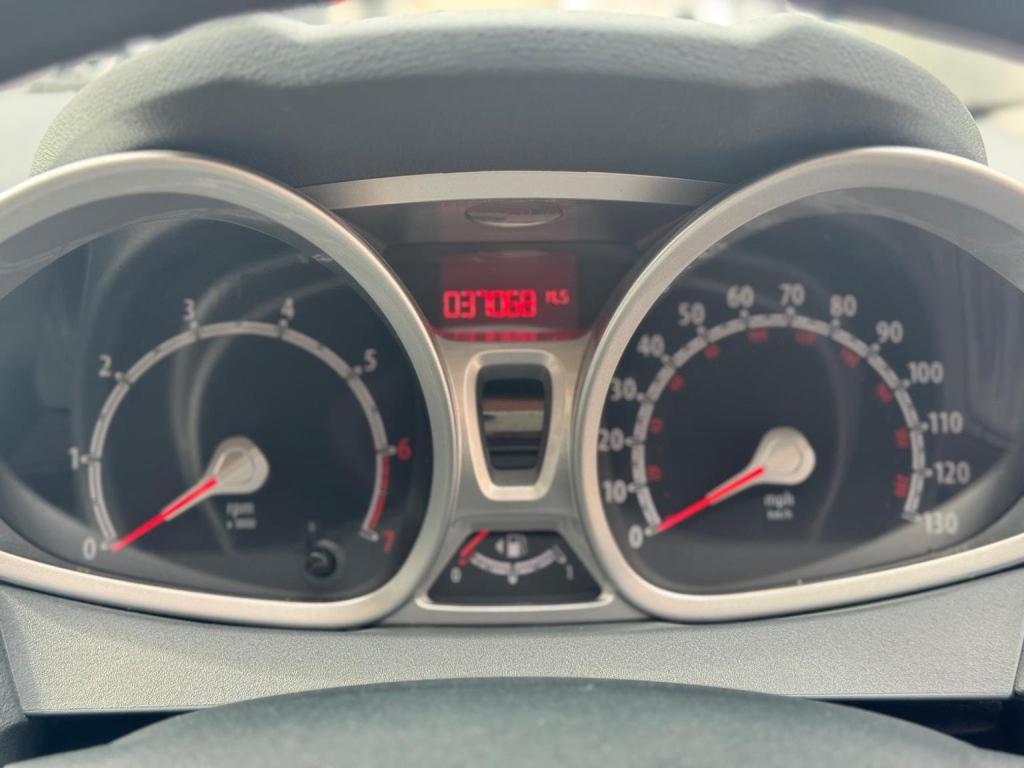 FORD FIESTA 1.4 Titanium 5dr 2011