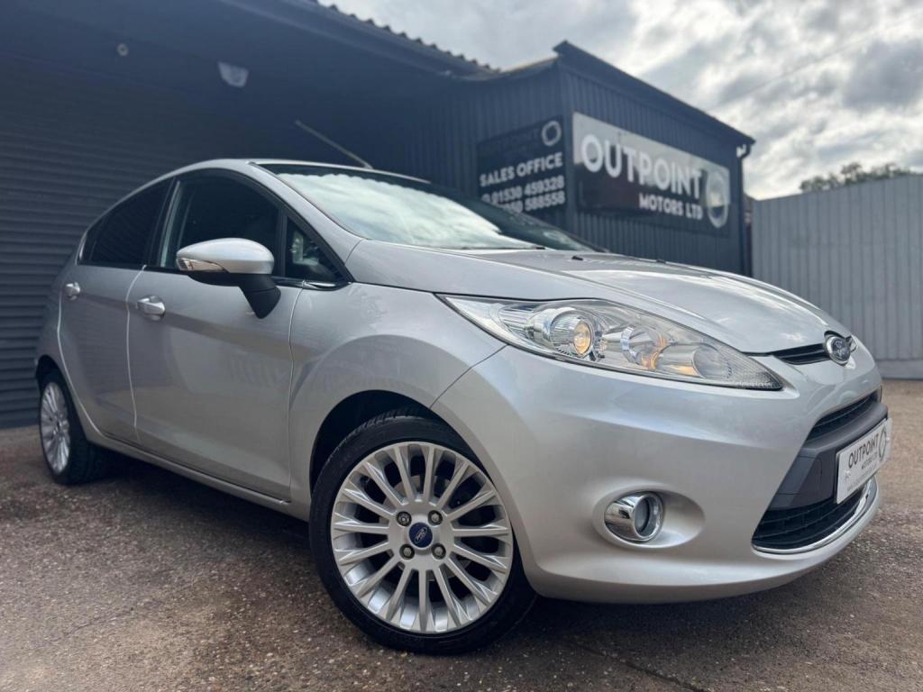 FORD FIESTA 1.4 Titanium 5dr 2011