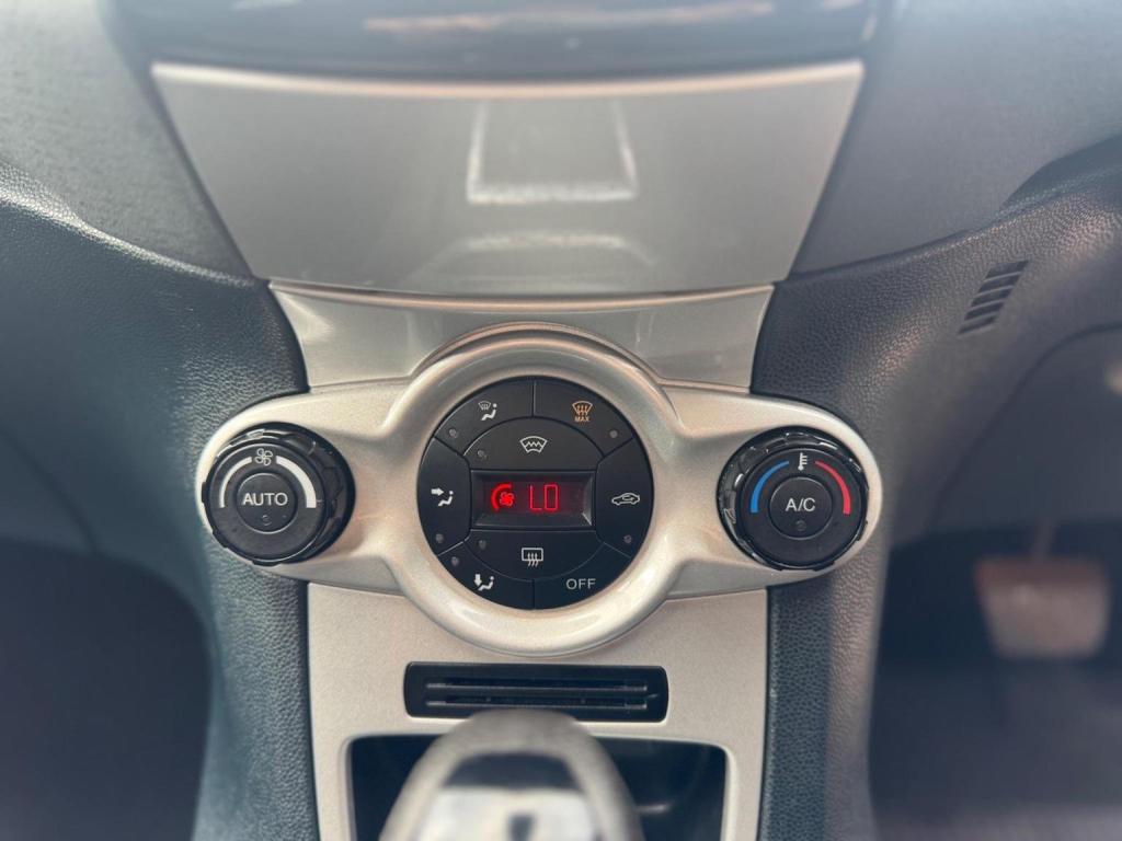 FORD FIESTA 1.4 Titanium 5dr 2011