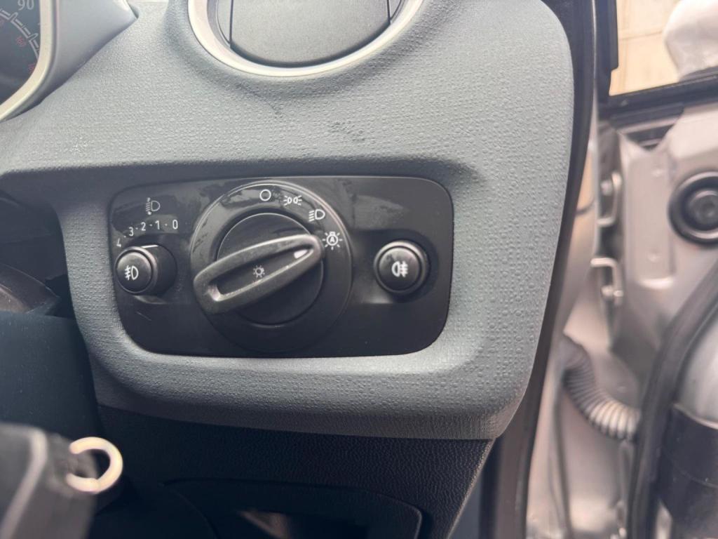 FORD FIESTA 1.4 Titanium 5dr 2011