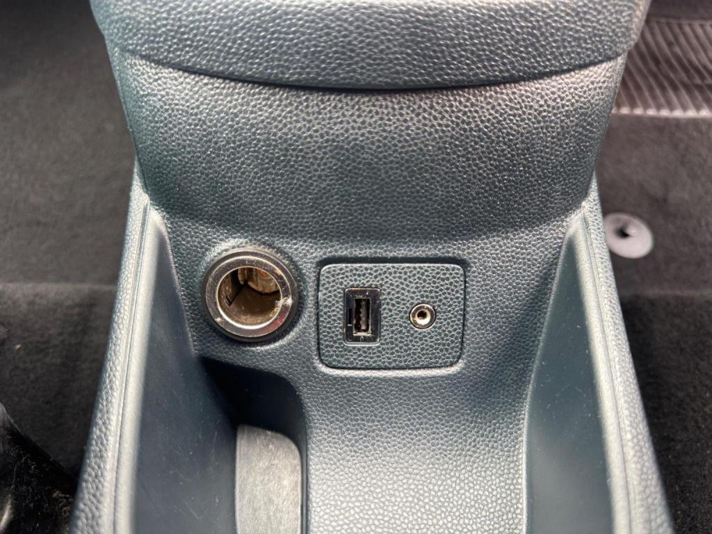 FORD FIESTA 1.4 Titanium 5dr 2011